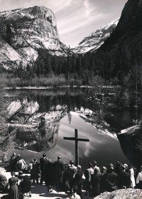 Ansel Adams, Mirror Lake, Sunrise Service, Yosemite National Park, 1939