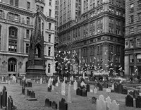 Bernice Abbott – Trinity Grave Yard, New York, 1930’s