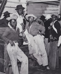 Marion Post Wolcott, Negroes Waiting to be Paid for Picking Cotton, Mileston, Mississippi, 1939
